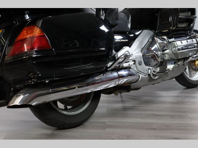 honda - gl-1800-goldwing