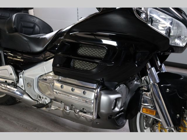 honda - gl-1800-goldwing