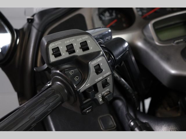 honda - gl-1800-goldwing