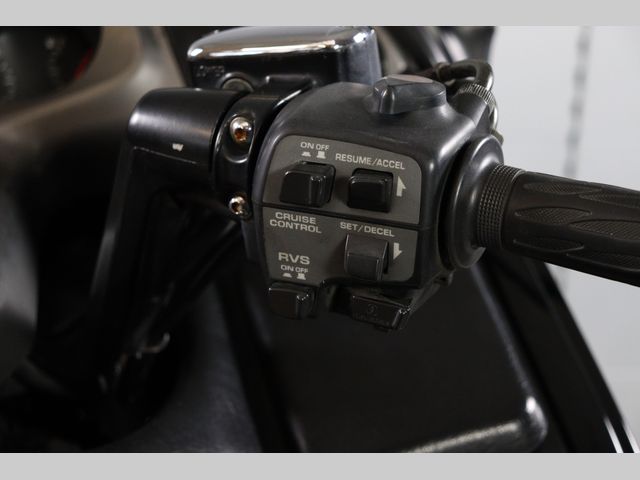 honda - gl-1800-goldwing