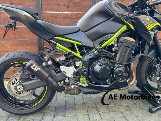 kawasaki - z900