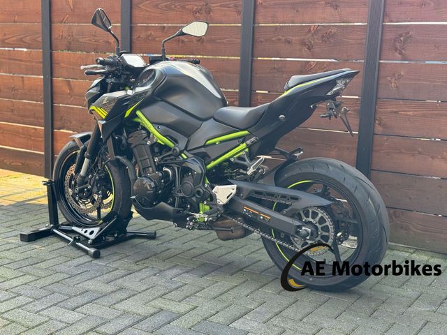 kawasaki - z900