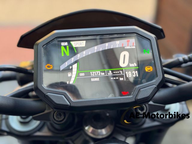 kawasaki - z900