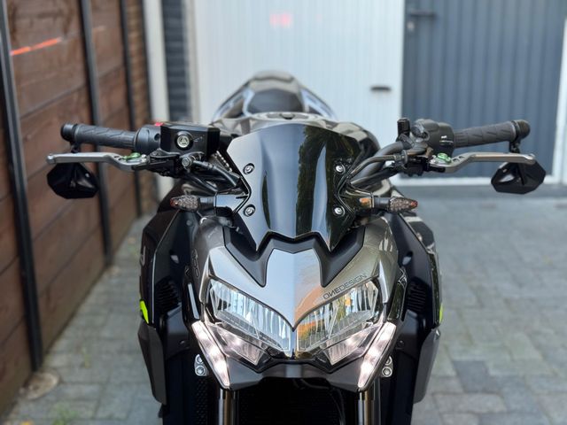 kawasaki - z900
