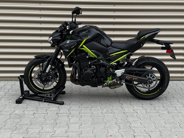 kawasaki - z900