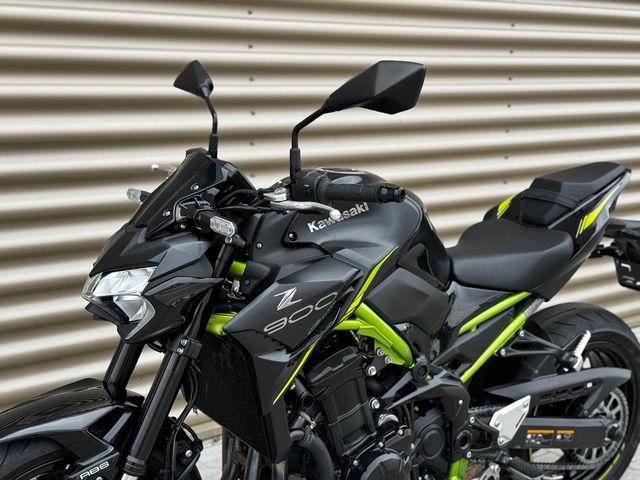 kawasaki - z900