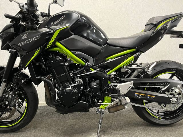 kawasaki - z900