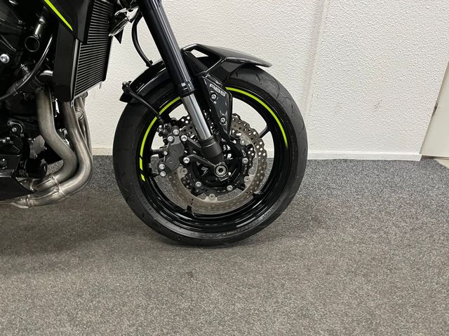 kawasaki - z900