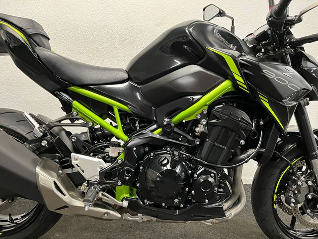 kawasaki - z900