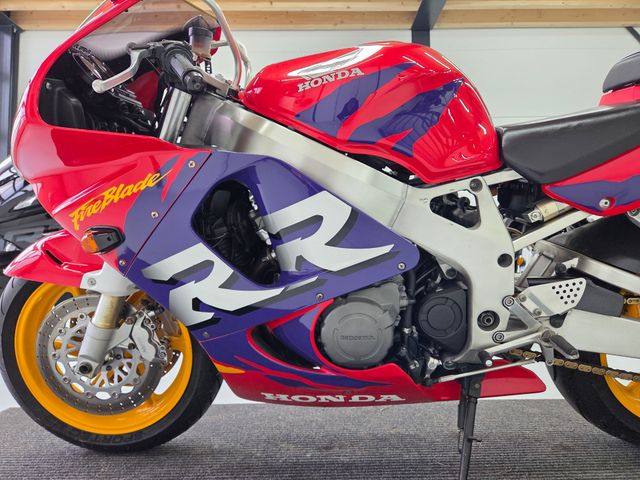 honda - cbr-900-rr-fireblade