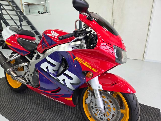 honda - cbr-900-rr-fireblade