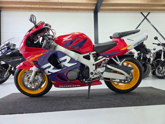 honda - cbr-900-rr-fireblade