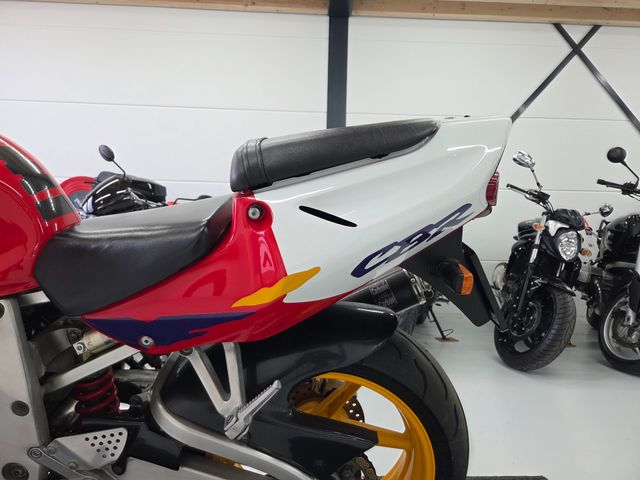 honda - cbr-900-rr-fireblade