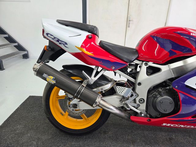honda - cbr-900-rr-fireblade