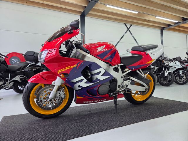 honda - cbr-900-rr-fireblade