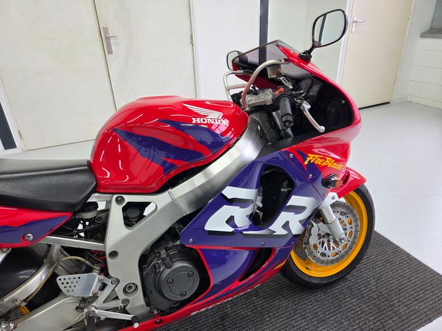 honda - cbr-900-rr-fireblade