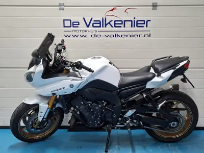 YAMAHA FZ 8 FAZER – foto 2
