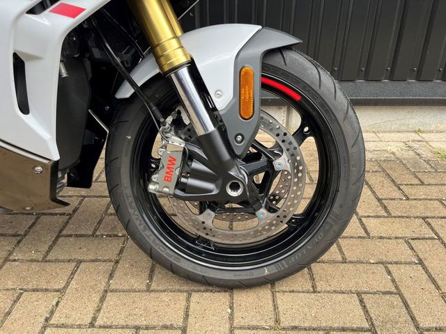 bmw - r-1300-rs