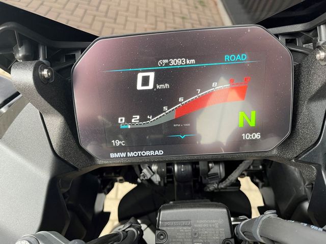 bmw - r-1300-rs