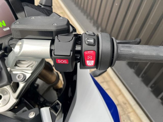 bmw - r-1300-rs