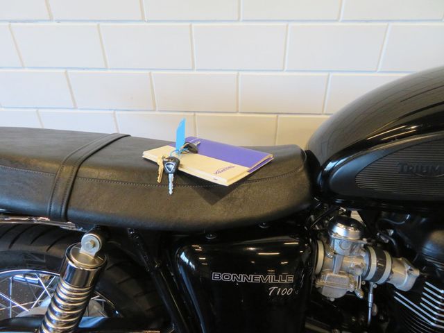 triumph - bonneville-t-100-black