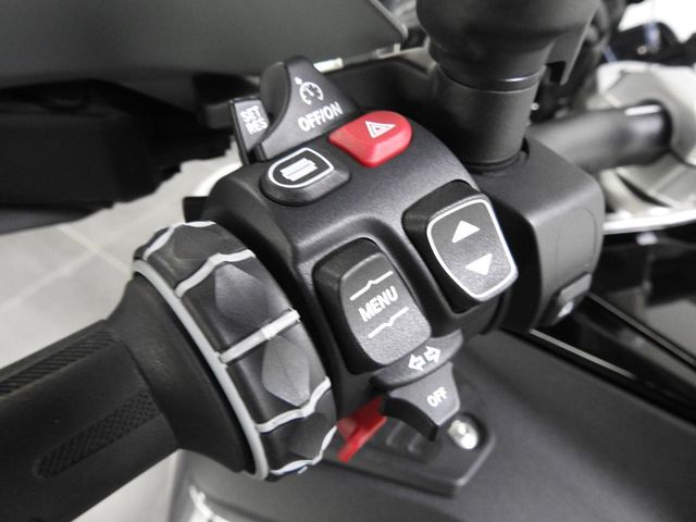 bmw - r-1300-gs-adventure