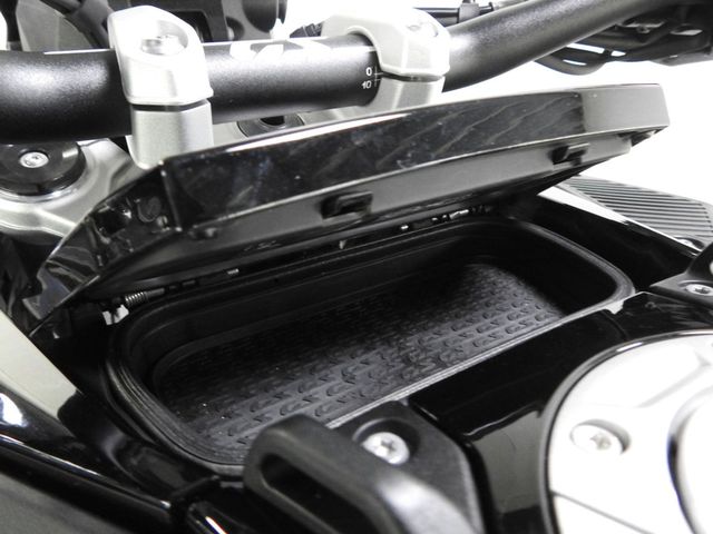 bmw - r-1300-gs-adventure