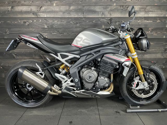 triumph - speed-triple-1200-rs