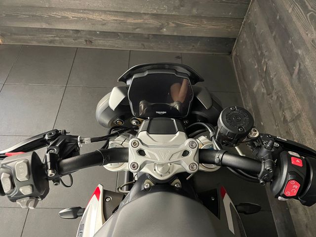 triumph - speed-triple-1200-rs