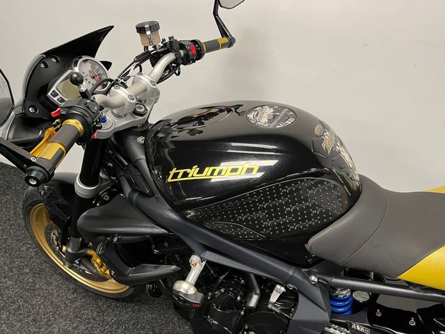 triumph - street-triple-r