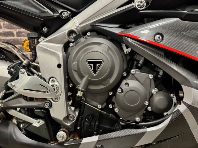 triumph - daytona-moto2-765-limited-edition