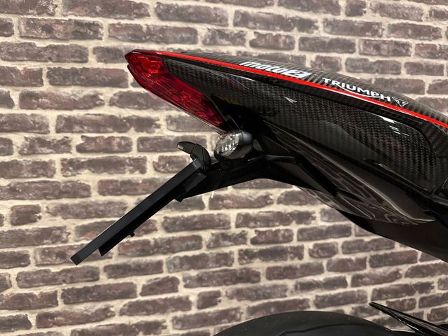 triumph - daytona-moto2-765-limited-edition