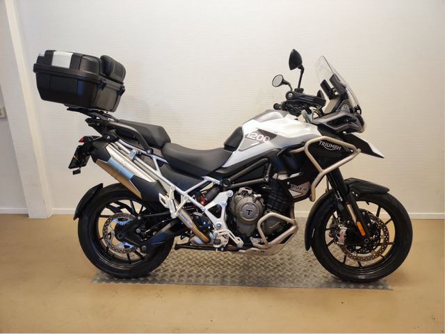 triumph - tiger-1200-gt