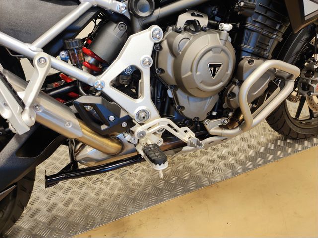 triumph - tiger-1200-gt