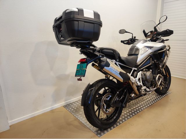 triumph - tiger-1200-gt