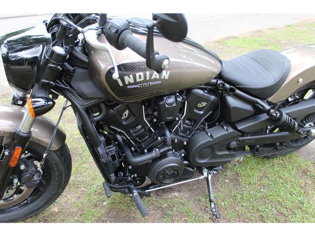 indian - scout-bobber-limited-tech