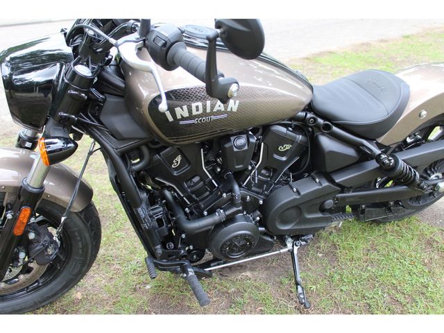indian - scout-bobber-limited-tech