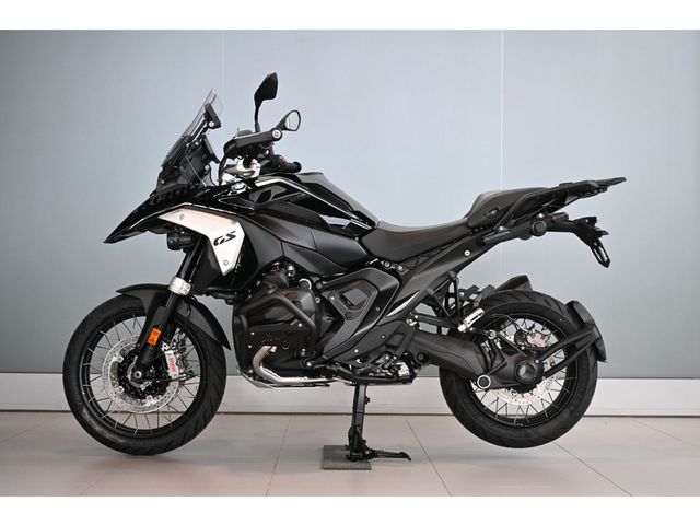 bmw - r-1300-gs-triple-black