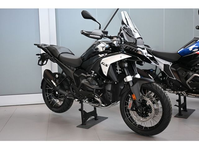 bmw - r-1300-gs-triple-black