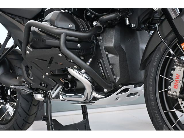 bmw - r-1300-gs-triple-black