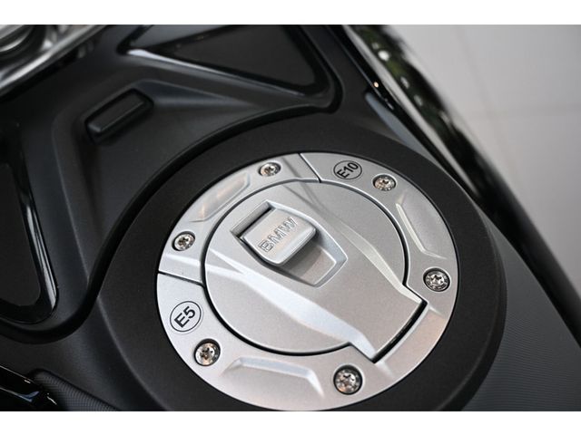 bmw - r-1300-gs-triple-black