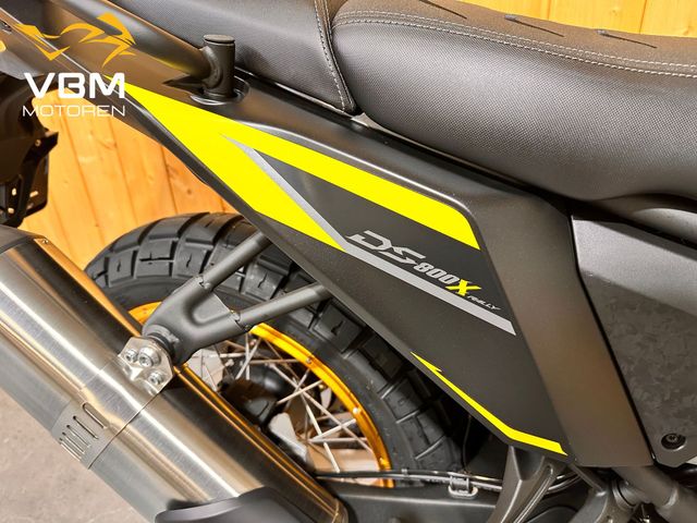 voge - ds-800-x-rally