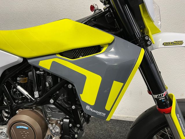 husqvarna - 701-supermoto