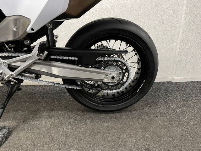 husqvarna - 701-supermoto