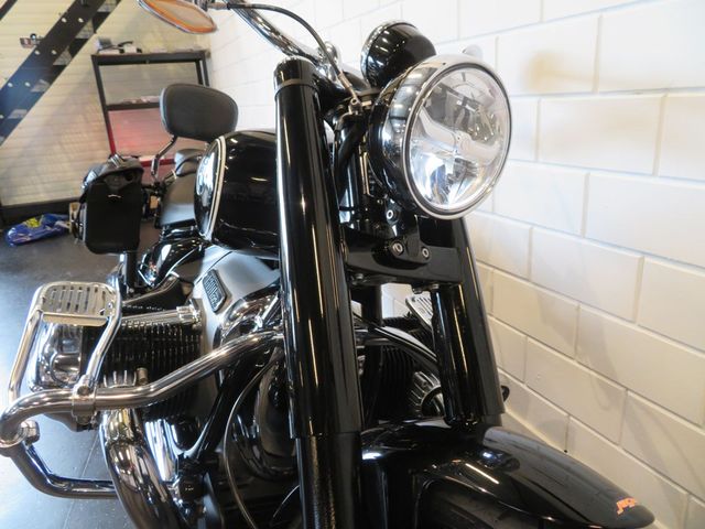 bmw - r-18