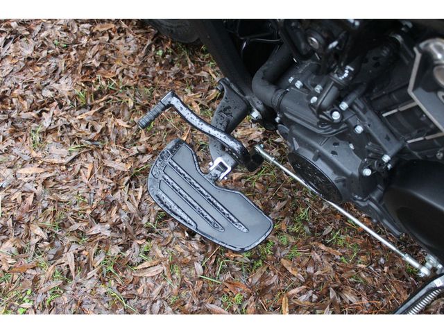 indian - scout-bobber-twenty