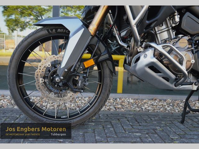 honda - crf-1100-l-africa-twin-adventure-sports