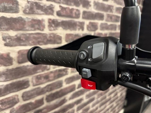 triumph - scrambler-400-x