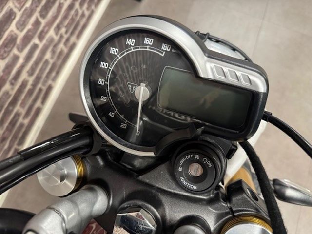 triumph - scrambler-400-x