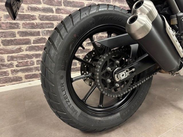 triumph - scrambler-400-x